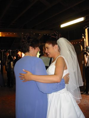 Mom_Deb_Dancing.jpg